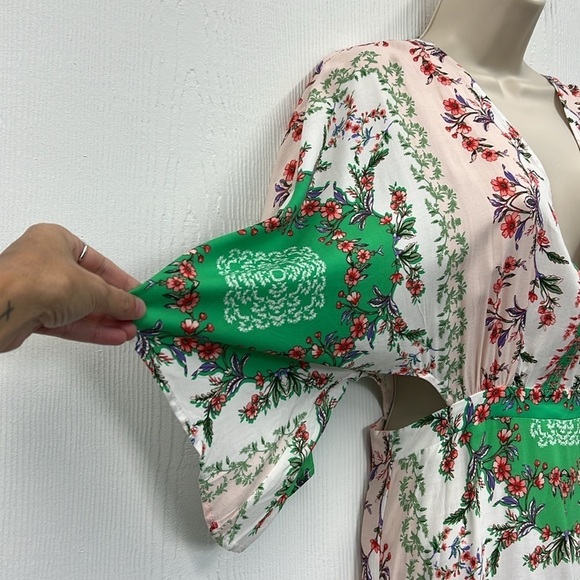 En Creme - Colorful Pastel Floral Flow Sleeves Cutout Maci Dress Size Small - Picture 6 of 15